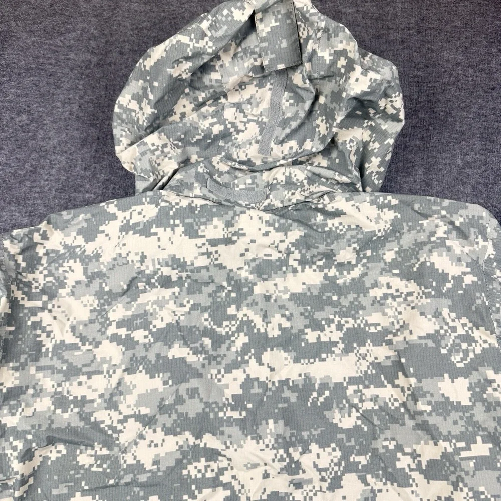 US Military Gen III Extreme Cold Wet Weather Jacket Gore Tex Digital Camo MEDIUM